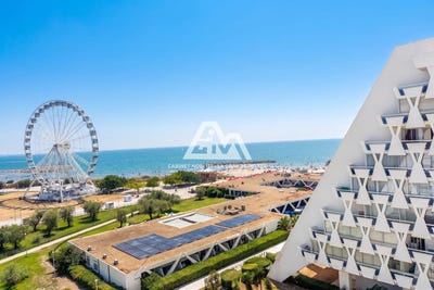 /international/fr/la-grande-motte-centre-val-de-loire-310109647919/