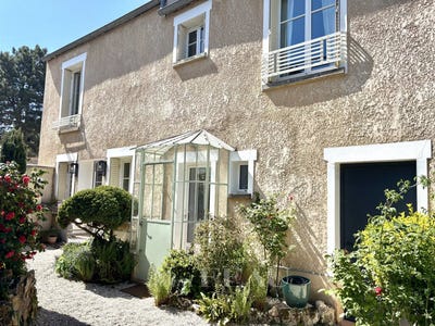 /international/fr/montfort-l-amaury-ile-de-france-310106485198/