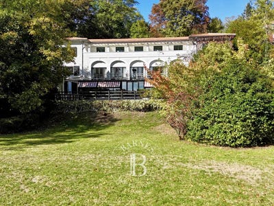 /international/fr/fontainebleau-ile-de-france-310102874312/