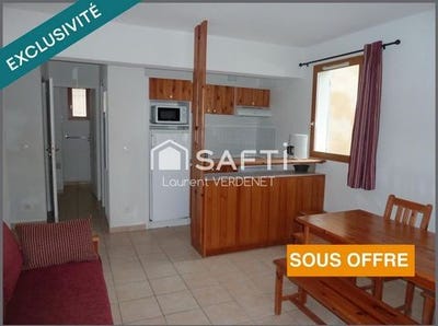/international/fr/montbrun-les-bains-rhone-310100282366/?lang=en