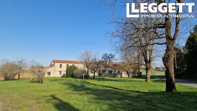 /international/fr/villebois-lavalette-charente-310106047163/