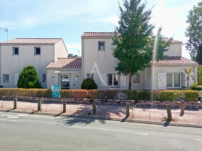 /international/fr/challans-pays-de-la-loire-310109875125/