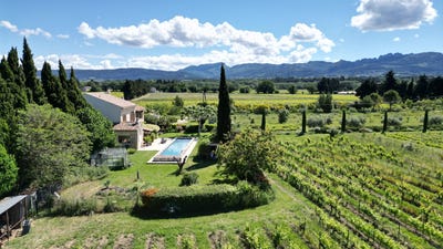 /international/fr/sablet-provence-alpes-cote-d-azur-310107793826/