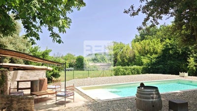 /international/fr/suze-la-rousse-rhone-310105518323/
