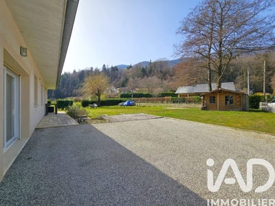 /international/fr/saint-thibaud-de-couz-rhone-310106389981/