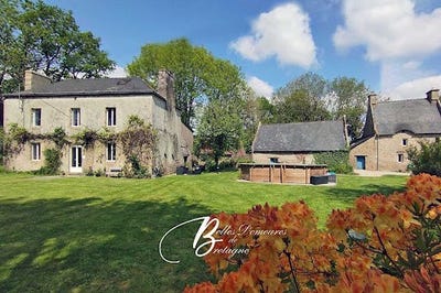 /international/fr/pluvigner-brittany-310098943198/