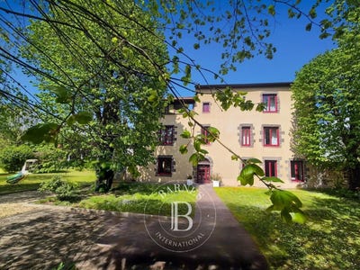/international/fr/varennes-sur-morge-auvergne-310108189237/?lang=it