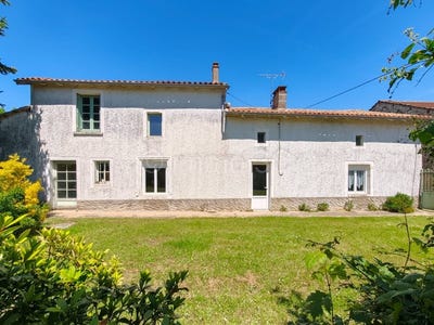/international/fr/ruffec-charente-310106129810/