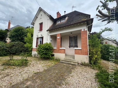 /international/fr/joigny-burgundy-310100760497/?lang=zh-tw