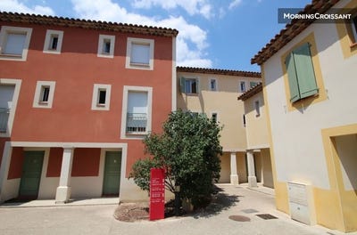 /international/fr/rousset-provence-alpes-cote-d-azur-310106396972/