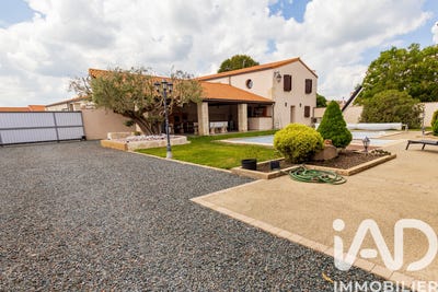 /international/fr/saint-jean-de-liversay-charente-310108002432/