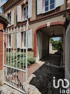 /international/fr/chartres-centre-val-de-loire-310100537338/