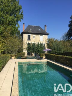 /international/fr/terrasson-lavilledieu-aquitaine-310106513392/