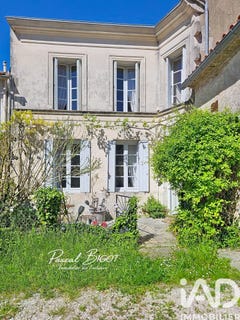 /international/fr/chenac-saint-seurin-d-uzet-charente-310107320702/