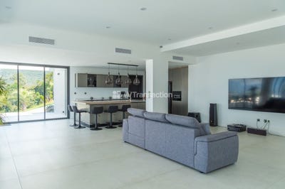 /international/fr/pietrosella-corsica-310108871072/