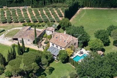 /international/fr/cotignac-provence-alpes-cote-d-azur-310108600729/