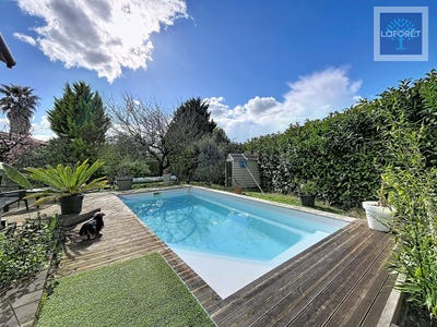 /international/fr/mirambeau-charente-310108377051/