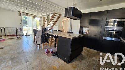 /international/fr/villeneuve-la-guyard-burgundy-310108000559/