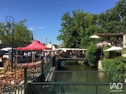 /international/fr/l-isle-sur-la-sorgue-provence-alpes-cote-d-azur-310106043646/