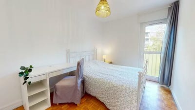 /international/fr/avenue-raymond-de-veyssiere-ecully-rhone-310104212371/