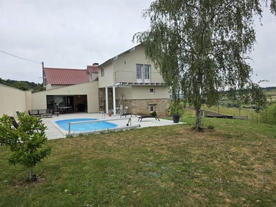 /international/fr/saint-gengoux-le-national-burgundy-310108792782/