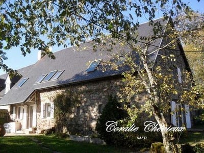 /international/fr/champs-sur-tarentaine-marchal-auvergne-310106359350/