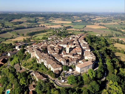 /international/fr/lauzerte-midi-pyrenees-310107736472/