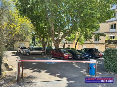 /international/fr/aix-en-provence-provence-alpes-cote-d-azur-310099847609/