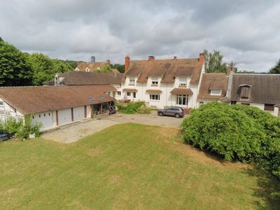 /international/fr/chevreuse-ile-de-france-120080039432/