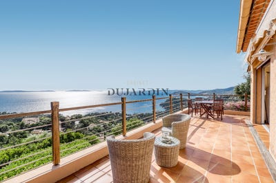 /international/fr/rayol-canadel-sur-mer-provence-alpes-cote-d-azur-310099282698/