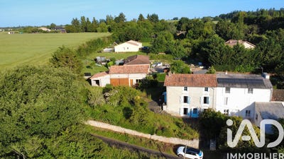 /international/fr/vivonne-charente-310108262571/