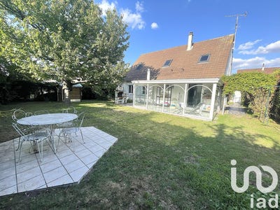/international/fr/la-chapelle-en-serval-picardie-310101078265/