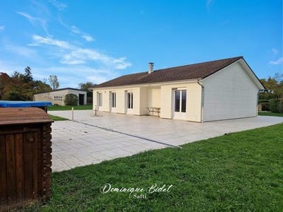/international/fr/deneuille-les-chantelle-auvergne-310103179359/