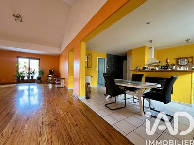 /international/fr/montceau-les-mines-burgundy-310105990356/