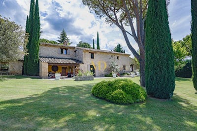 /international/fr/apt-provence-alpes-cote-d-azur-310108633908/