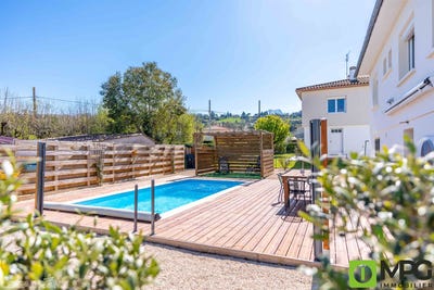 /international/fr/pujols-aquitaine-310106799494/