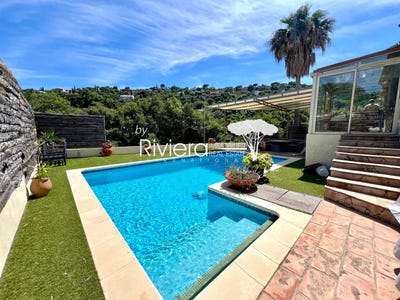 /international/fr/cavalaire-sur-mer-provence-alpes-cote-d-azur-310108329197/