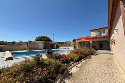 /international/fr/latour-bas-elne-languedoc-roussillon-310100714146/