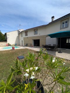 /international/fr/salignac-sur-charente-charente-310109099819/?lang=zh-cn