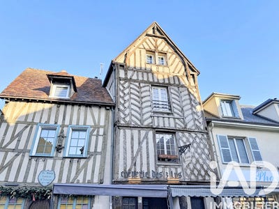 /international/fr/chartres-centre-val-de-loire-310108180874/