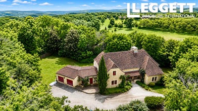 /international/fr/saint-crepin-et-carlucet-aquitaine-310108482034/