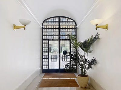 /international/fr/paris-8th-paris-310100659603/