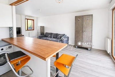 /international/fr/saint-jacques-de-la-lande-brittany-310107331941/