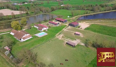 /international/fr/neuville-les-dames-rhone-310098228507/