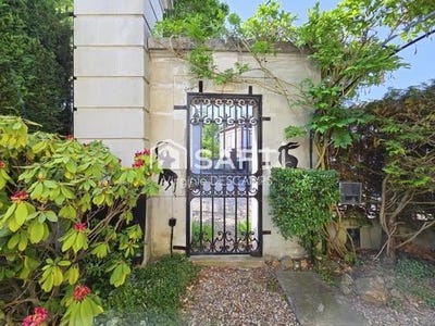 /international/fr/anet-centre-val-de-loire-310108942060/