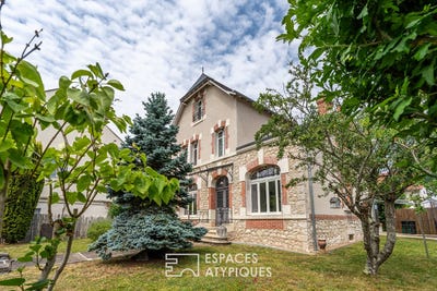 /international/fr/blois-centre-val-de-loire-310108972955/