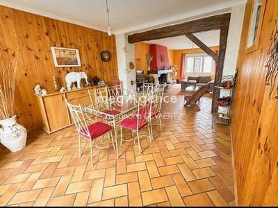 /international/fr/beaupreau-en-mauges-pays-de-la-loire-310107814315/