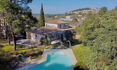 /international/fr/vezenobres-languedoc-roussillon-310107468002/
