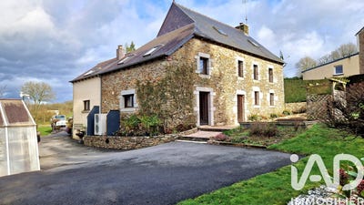 /international/fr/la-motte-brittany-310105818965/