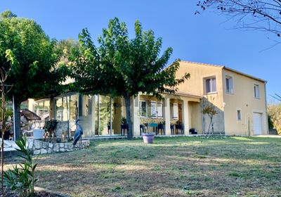 /international/fr/robiac-rochessadoule-languedoc-roussillon-310108418101/